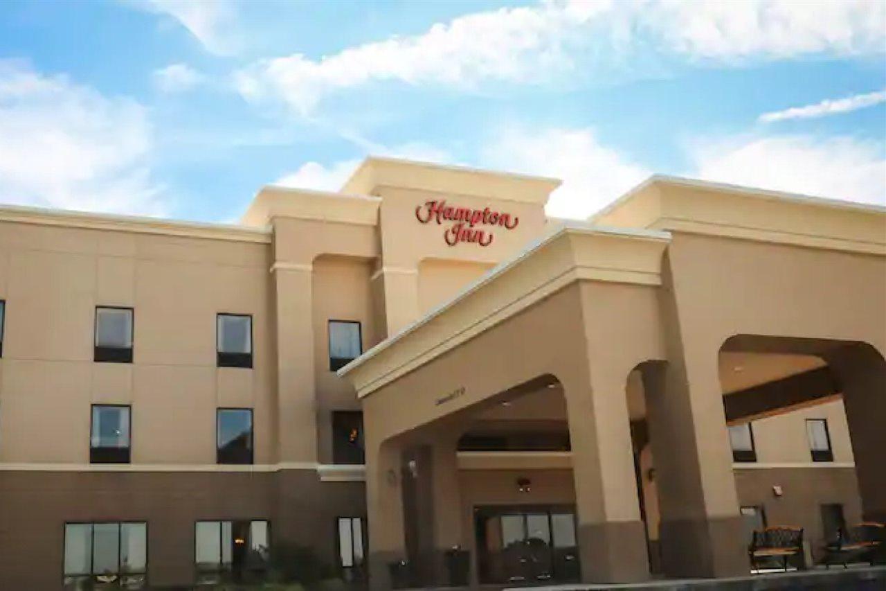 Hampton Inn מורהד מראה חיצוני תמונה