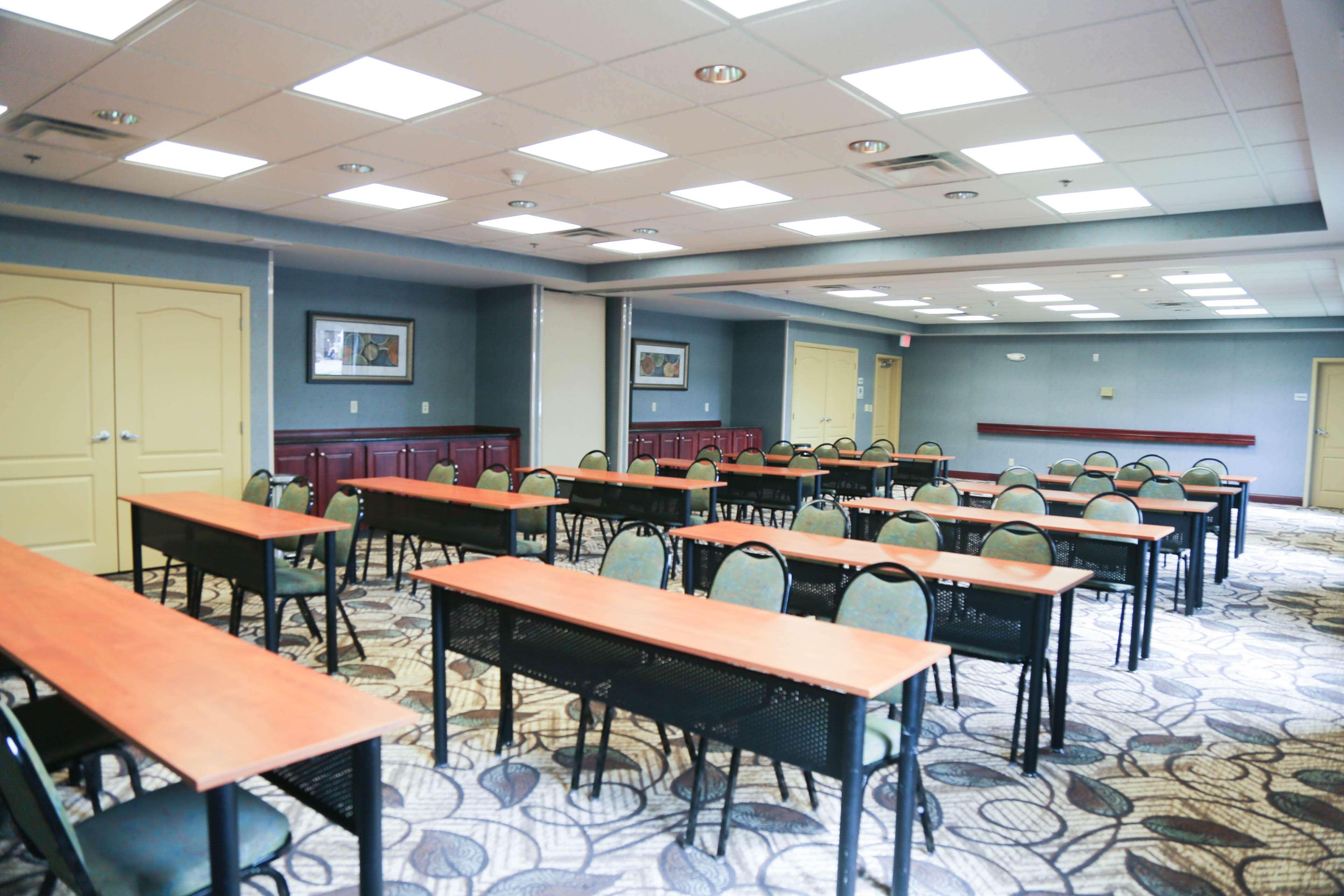 Hampton Inn מורהד מראה חיצוני תמונה