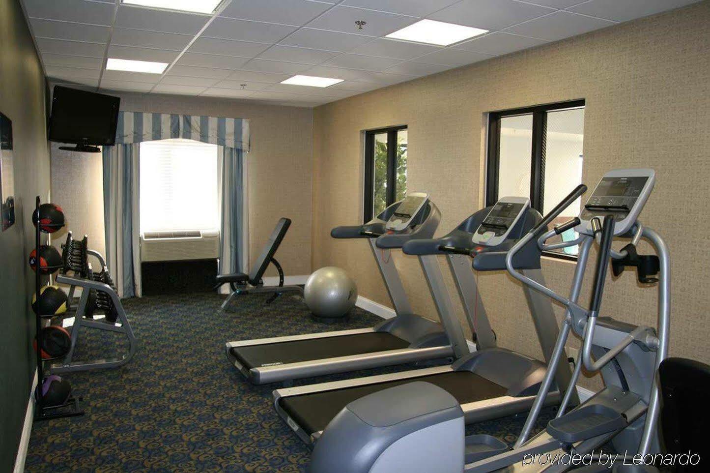 Hampton Inn מורהד מראה חיצוני תמונה